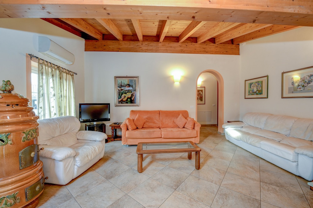 Luxury Penthouse, 3 Bedrooms (Whirlpool Bath) photo 3