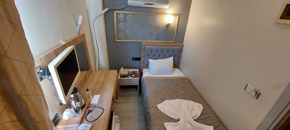 Basic Single Room photo 2