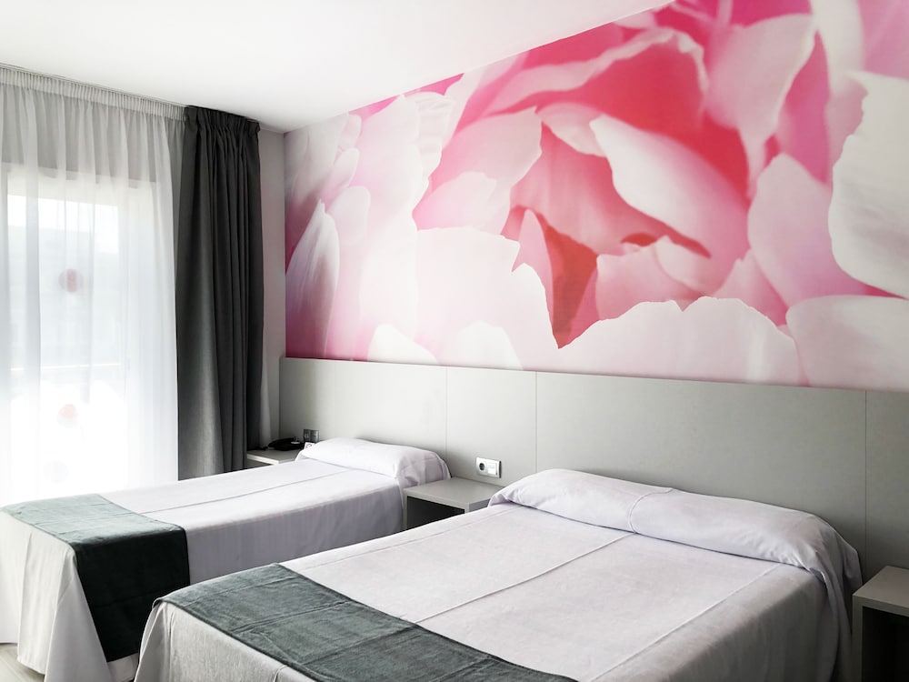 Superior Triple Room, Balcony