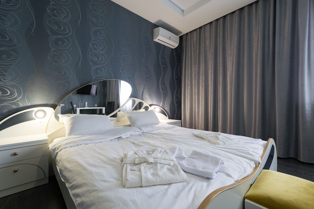 Deluxe Apartment, 1 King Bed, Kitchen