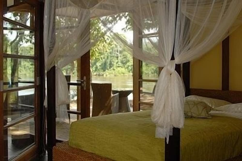 Chalet (B) photo 1