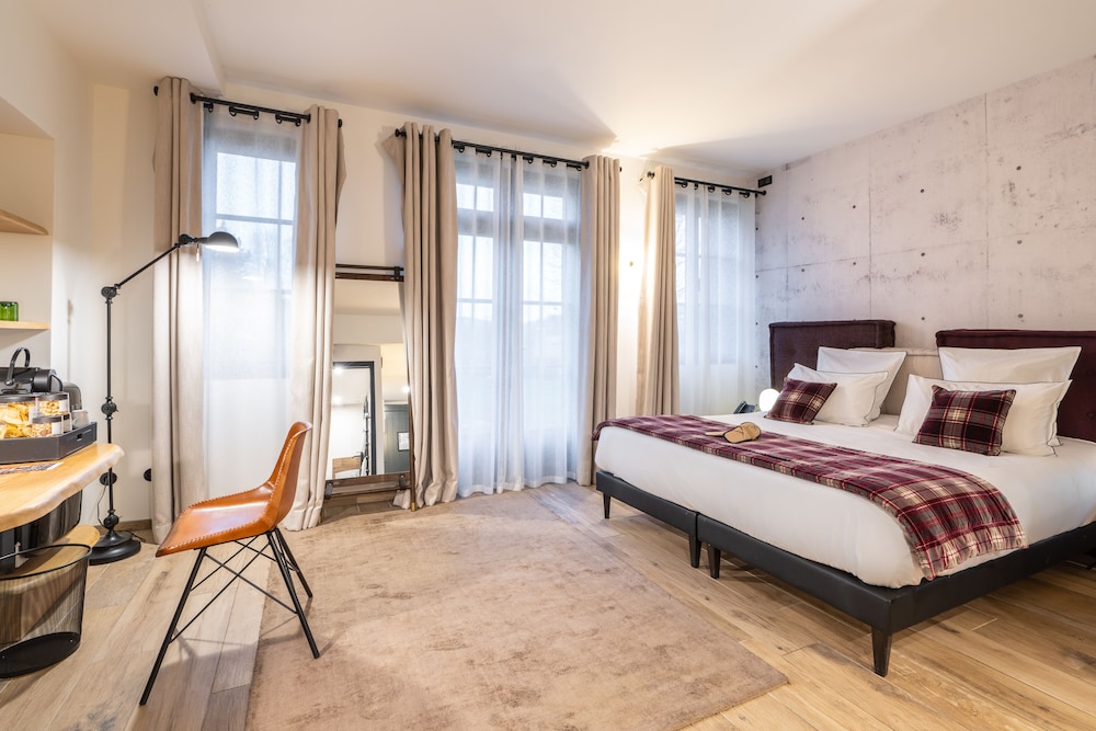 Luxury Double Room (Cosy Room)