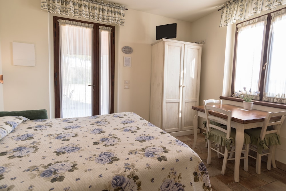 Classic Studio, Private Bathroom (Luna)