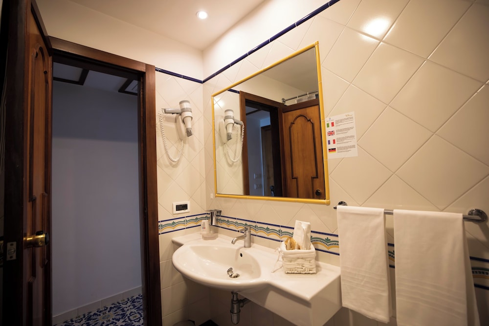 Standard Room, Terrace, Sea View (Hermitage) - Photo 19