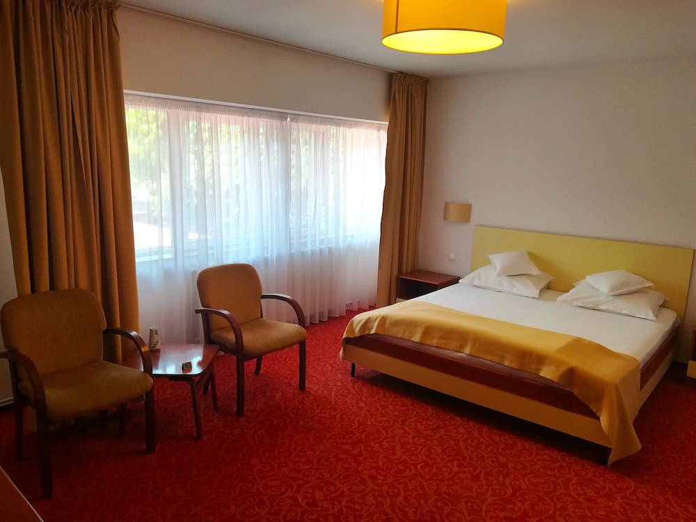 Superior Twin Room, Balcony photo 2