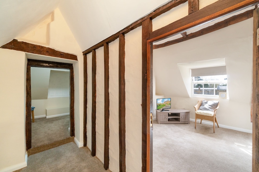 Superior Suite, Private Bathroom, Courtyard View (Attic Family Room) photo 1