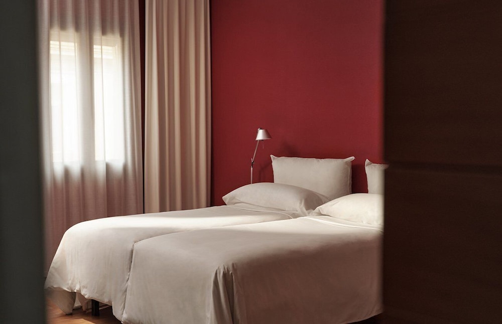 Deluxe Twin Room, City View photo 2