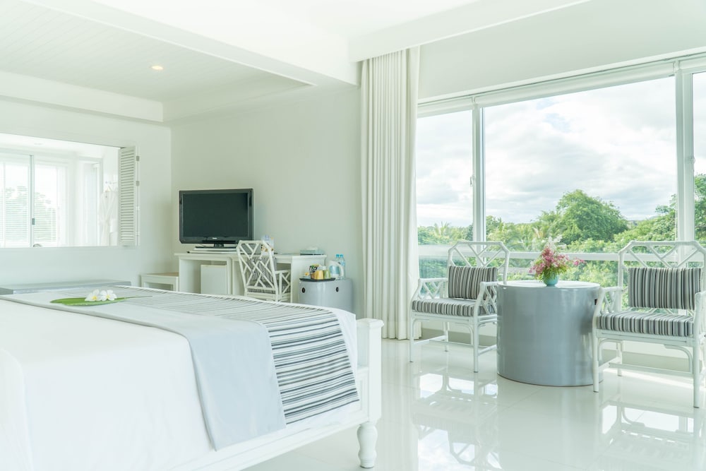 Suite - Photo 12