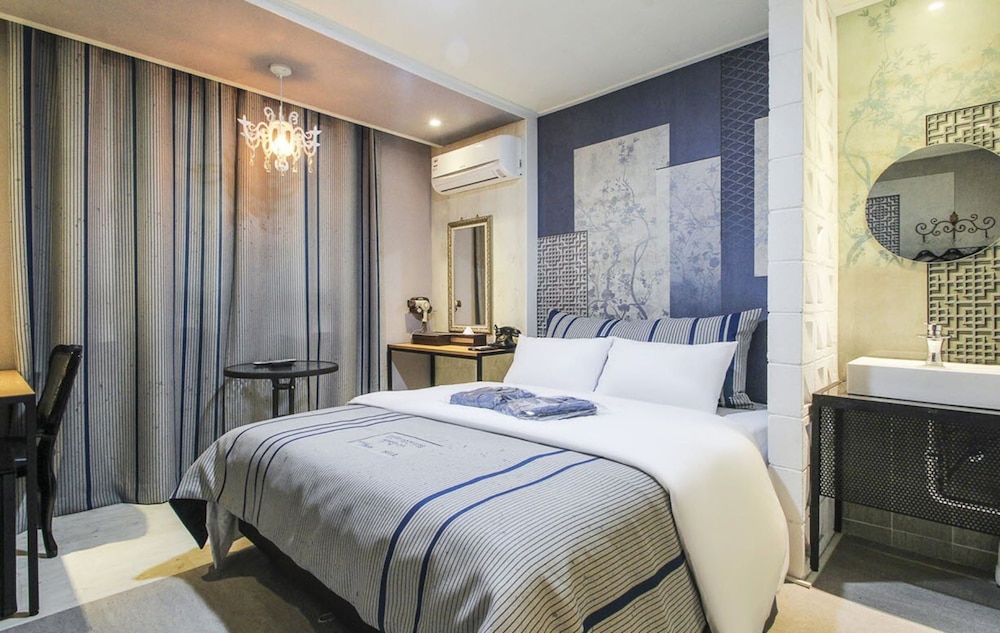 Deluxe Double Room, Lake View