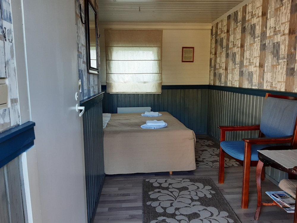 Twin Room, Ensuite, Annex Building photo 1