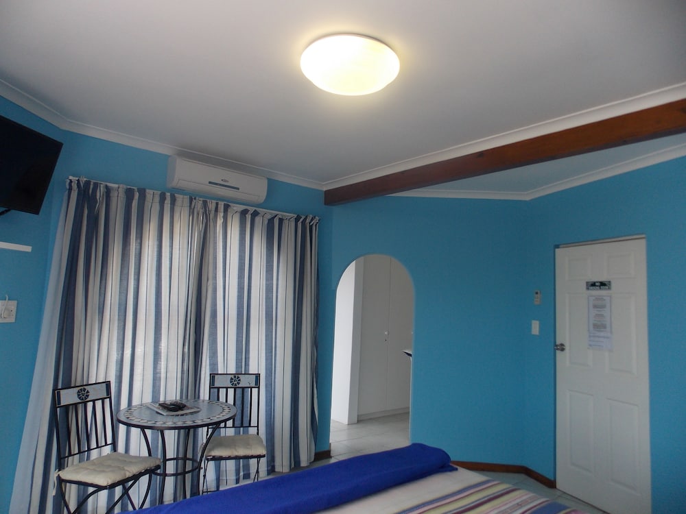 Single/Double/Twin/Triple Room photo 2