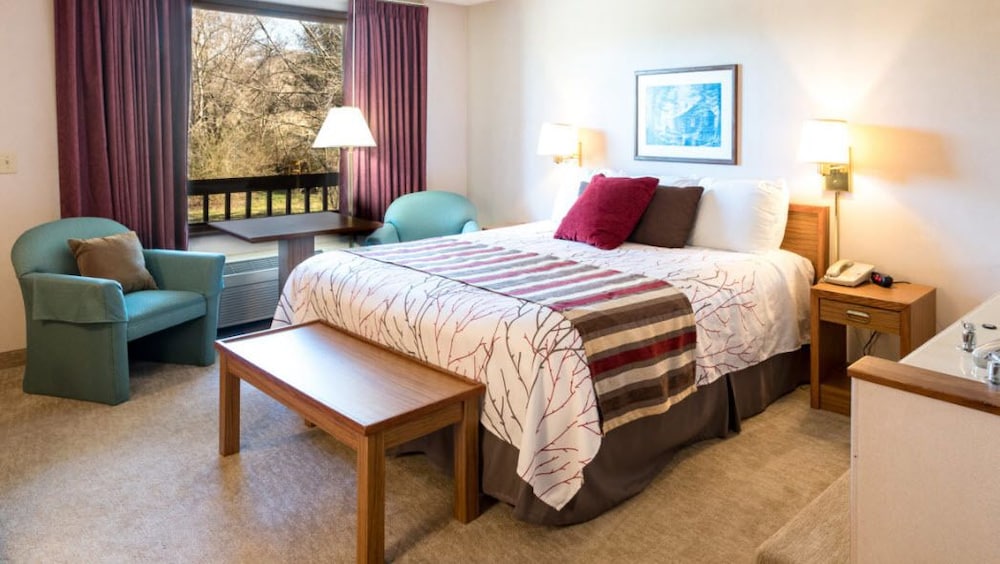 King with Whirlpool, balcony room