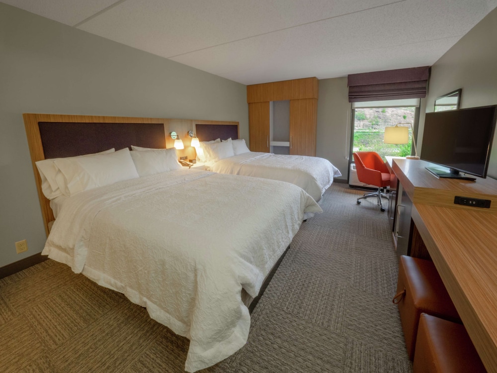 Standard Room, 2 Queen Beds - Photo 1