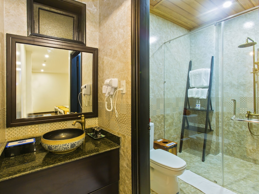 Deluxe Triple Room - Photo 5