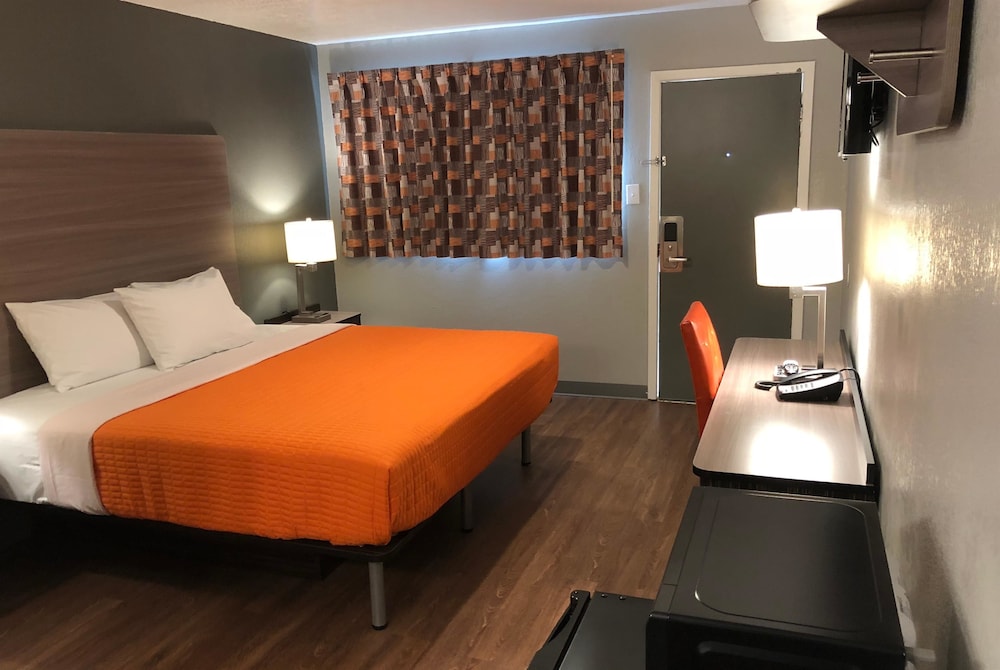 Efficiency, Room, 1 King Bed, Non Smoking photo 1
