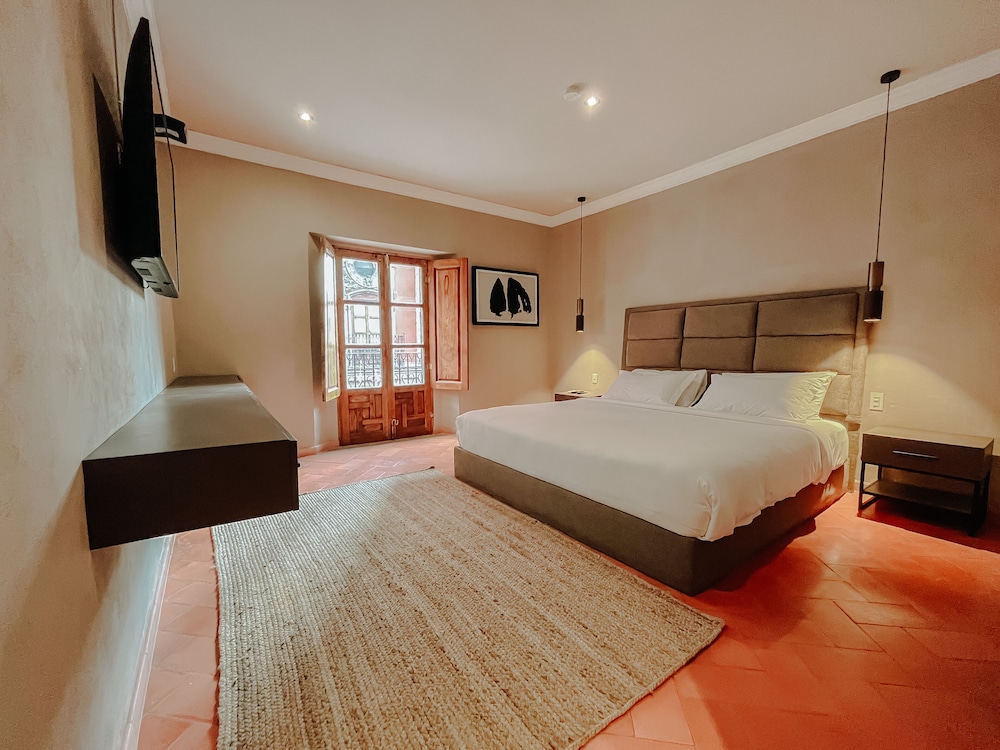 Grand Room photo 1
