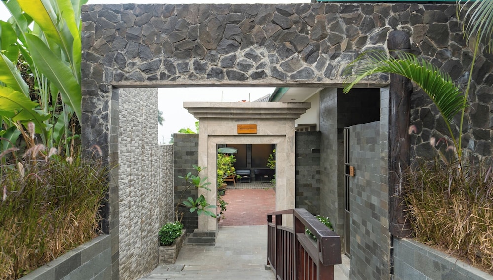 Abimanyu Villa 5 BedRooms With Private Warm Whirpool