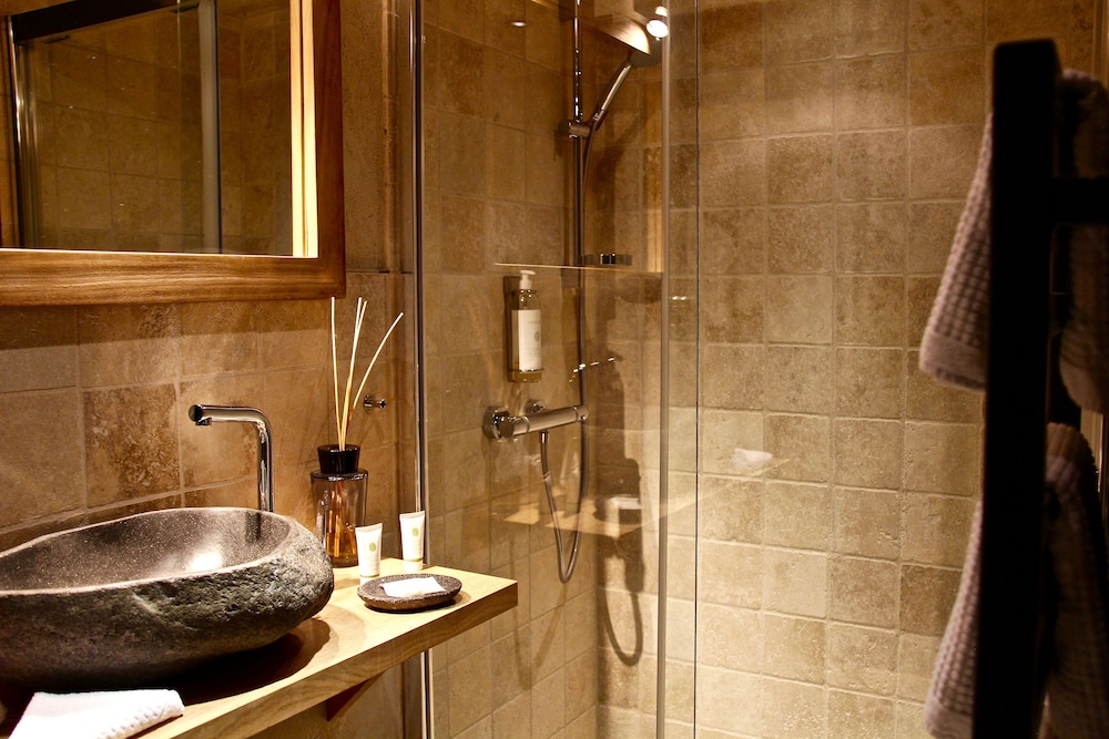 Romantic Double Room, Hot Tub photo 2