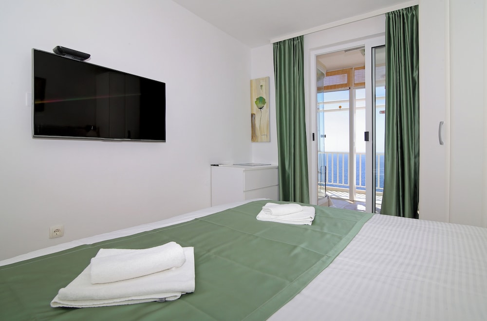 Panoramic Penthouse, Sea View