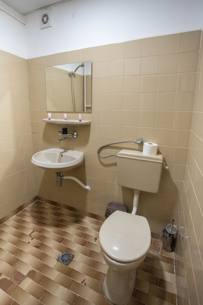 Standard Triple Room photo 2
