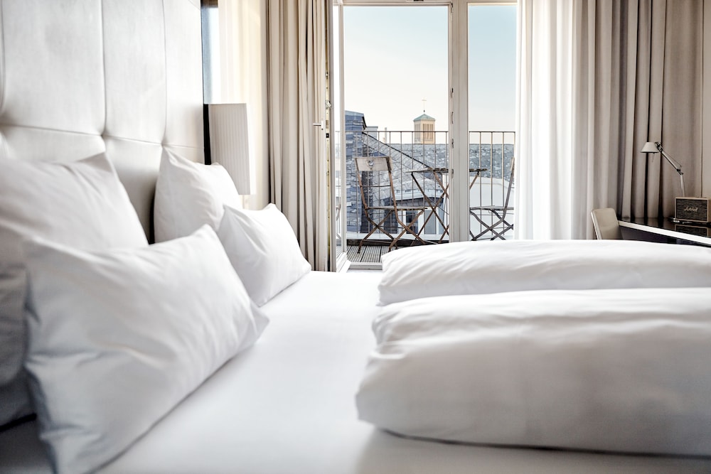 Double Room, Balcony
