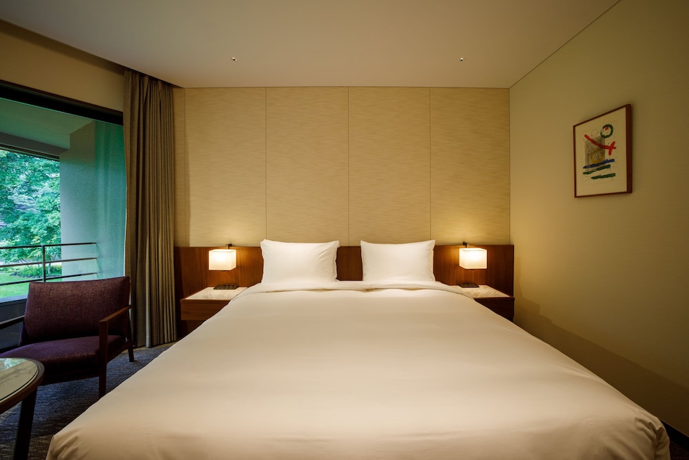 Double bed Room, 2nd Floor, Balcony, Non-smoking