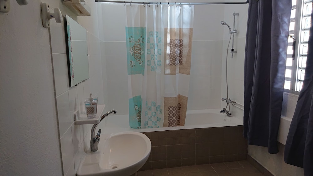 Classic Studio Suite, 1 Double Bed (STUDIO 102) photo 3