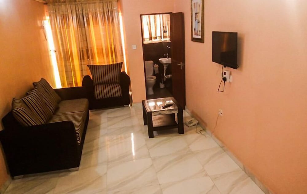 Family Room photo 1