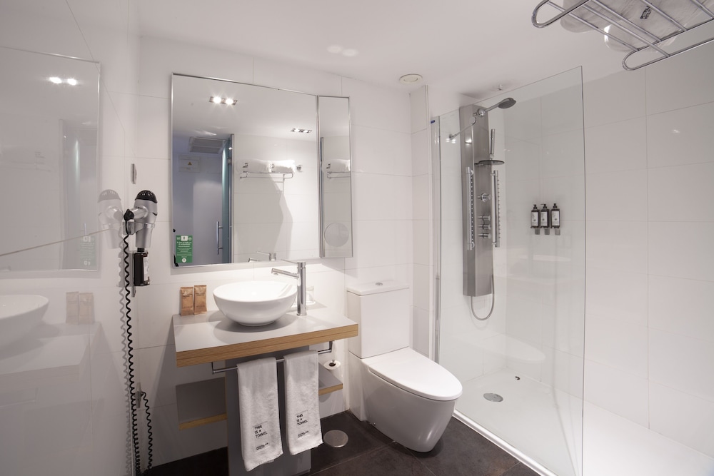 Standard Double Room - Photo 2