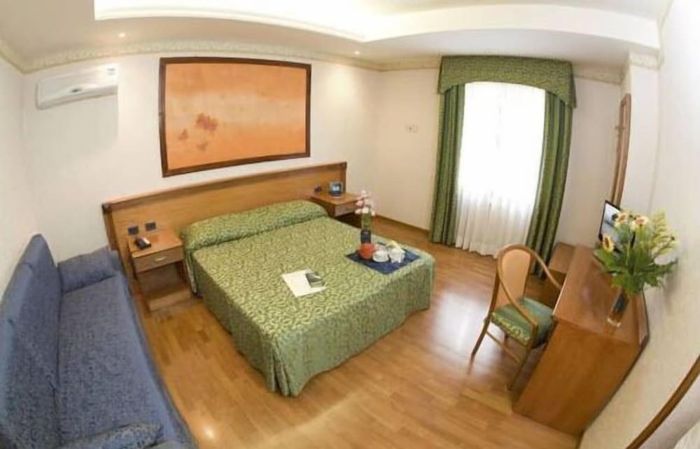 Quadruple Room photo 1