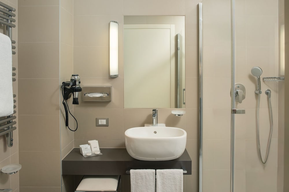 Suite, 1 Double Bed - Photo 5