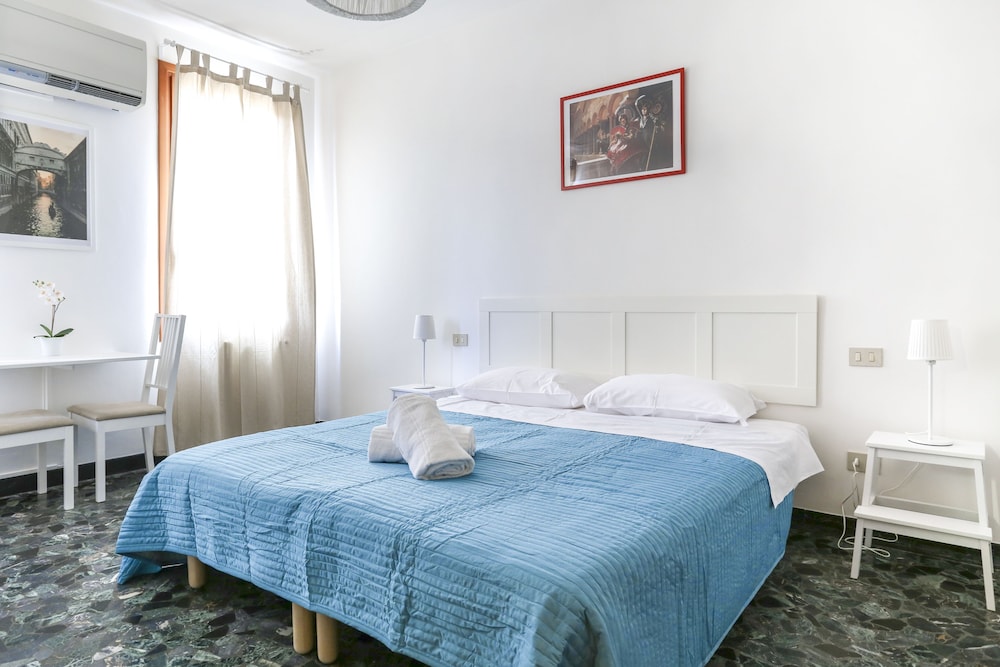 Double or Twin Room photo 1