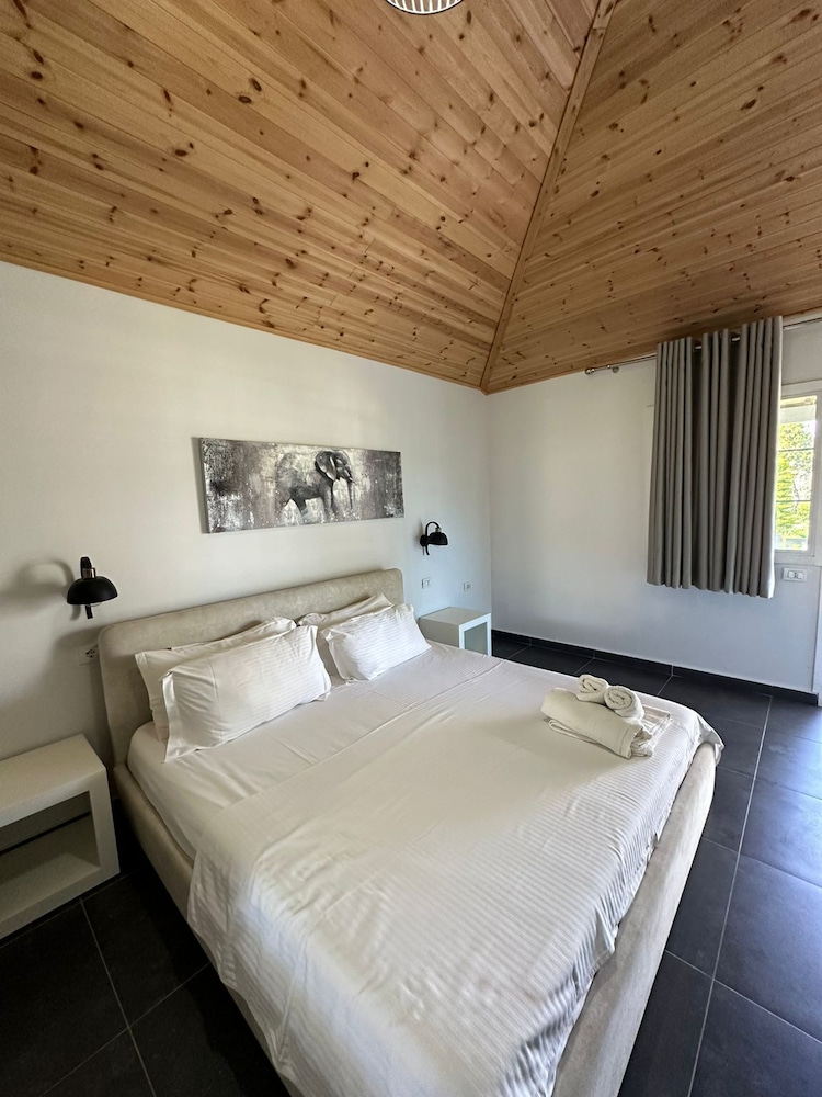 Classic Double Room, Garden View