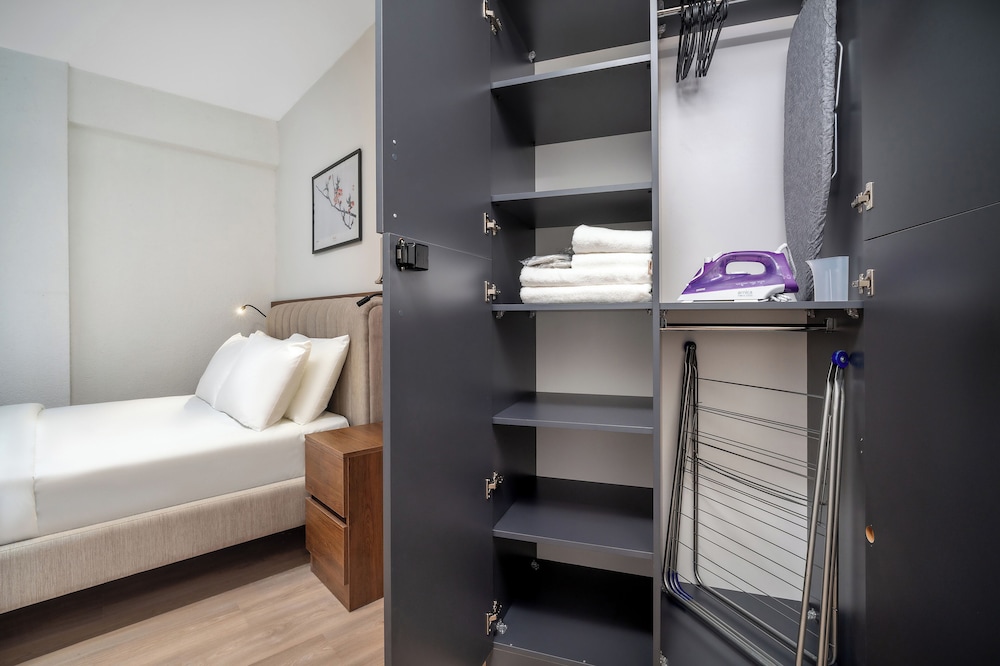 Economy Apartment, No Windows, Ground Floor photo 2