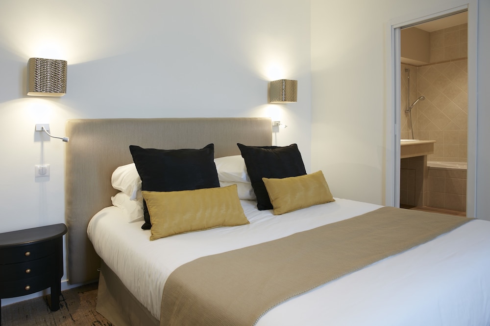 Signature Double Room photo 2