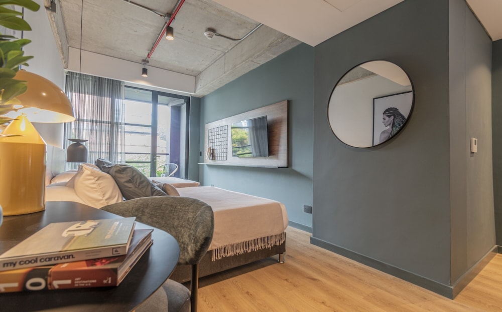 Room (XL) - Photo 2