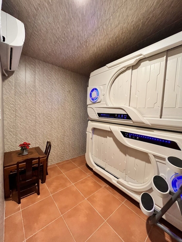 Space Capsule photo 2