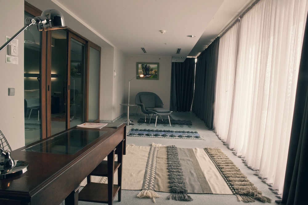 Elite Suite, Terrace, Valley View photo 3