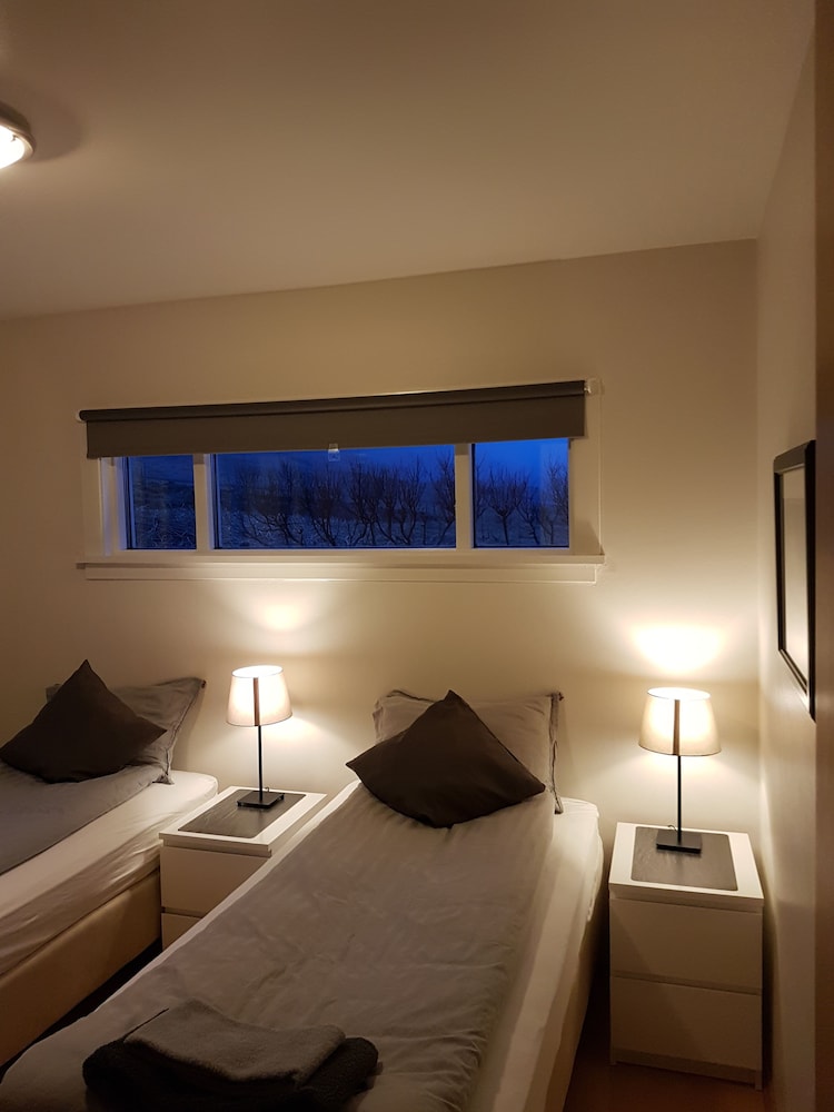 Economy Twin Room (105) photo 2