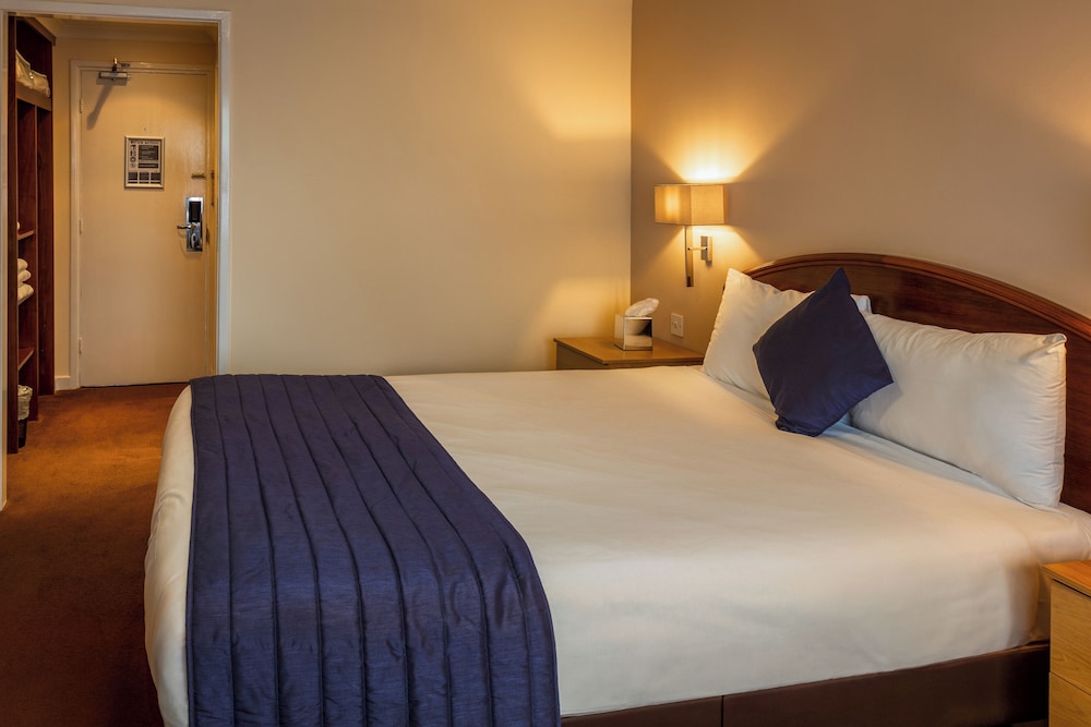 Standard Triple Room, 1 Bedroom, Non Smoking, Garden View photo 2