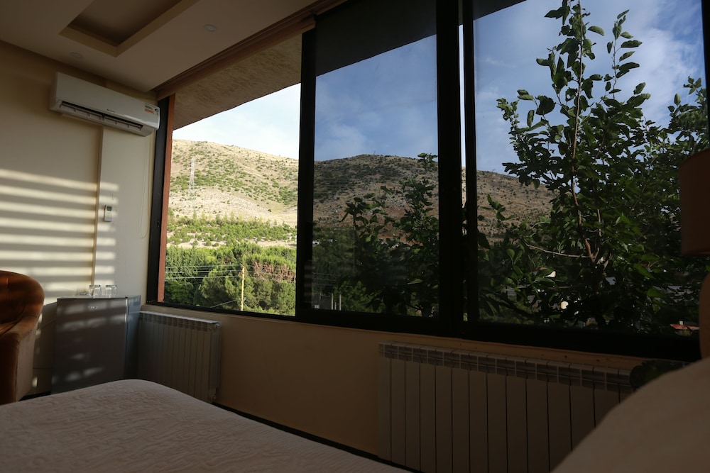 Luxury Double Room, Hill View photo 3