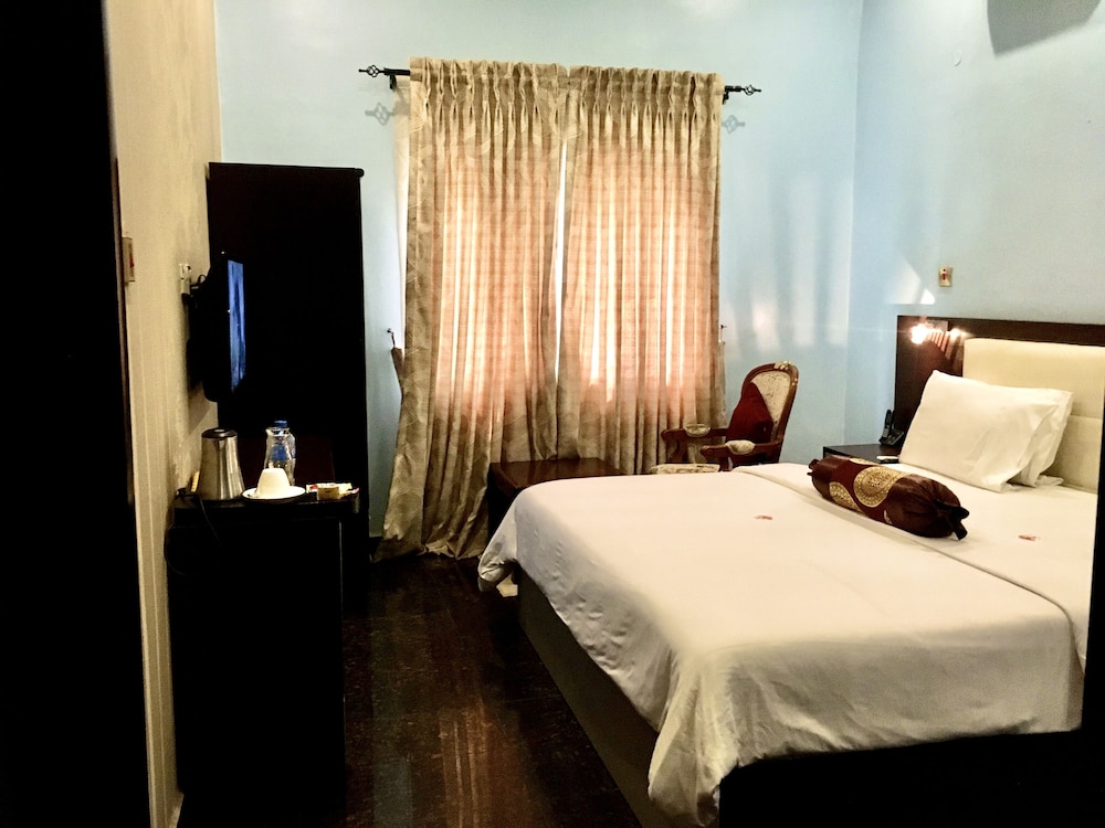 Deluxe Room - Photo 3