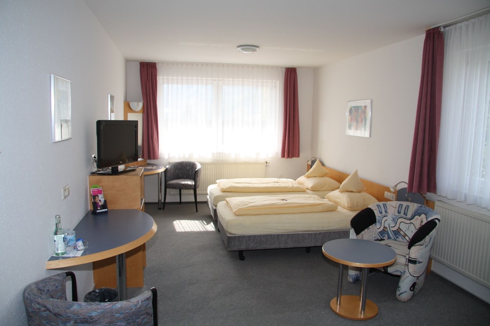 Standard Double Room - Photo 2