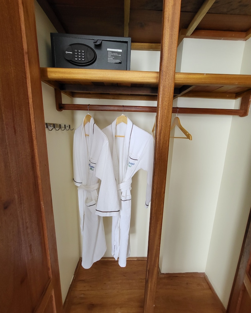 Standard Double Room - Photo 7