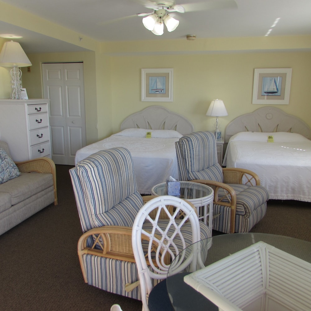 Studio, 2 Queen Beds, Partial Ocean View