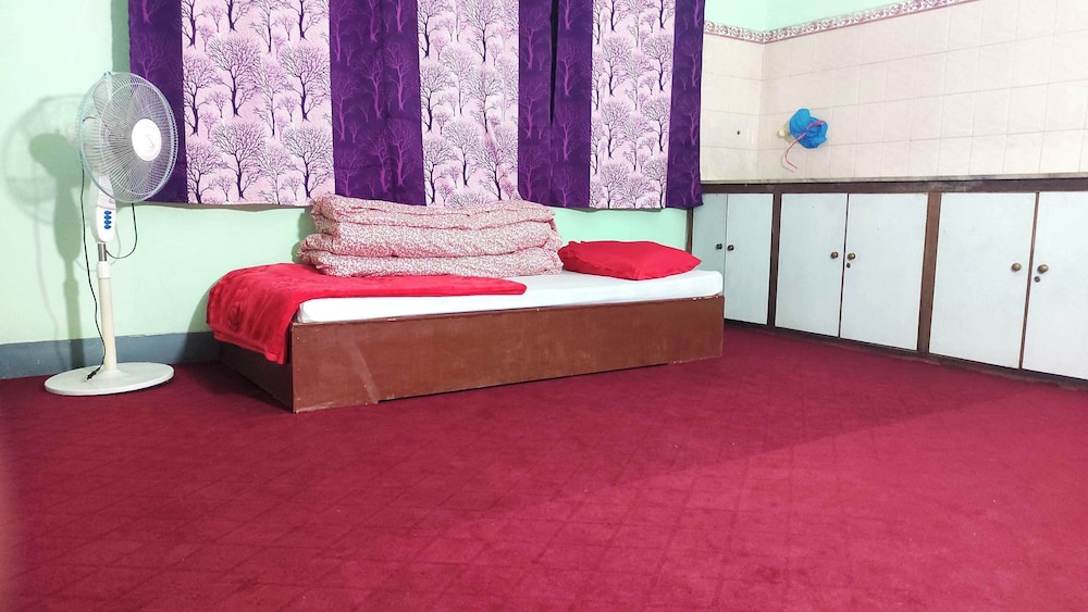 Basic Single Room photo 2