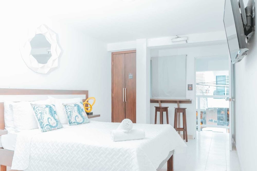 Basic Apartment, 1 Queen Bed, Non Smoking, City View