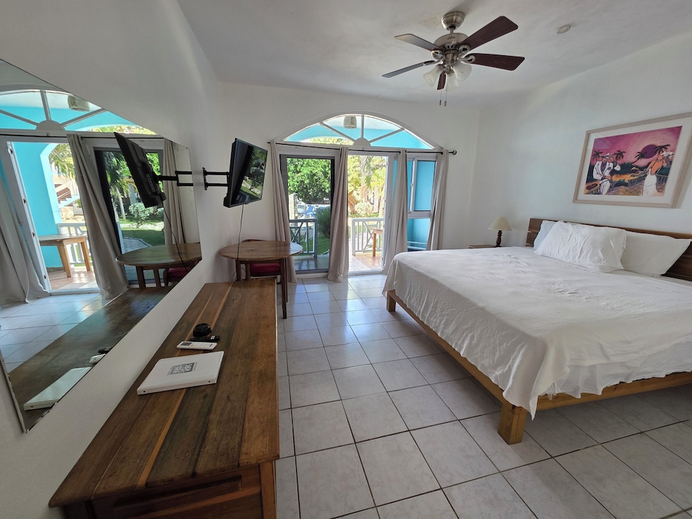 Seaview Deluxe (King): Room 5