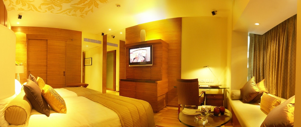 Luxury Room, 1 King Bed - Photo 3
