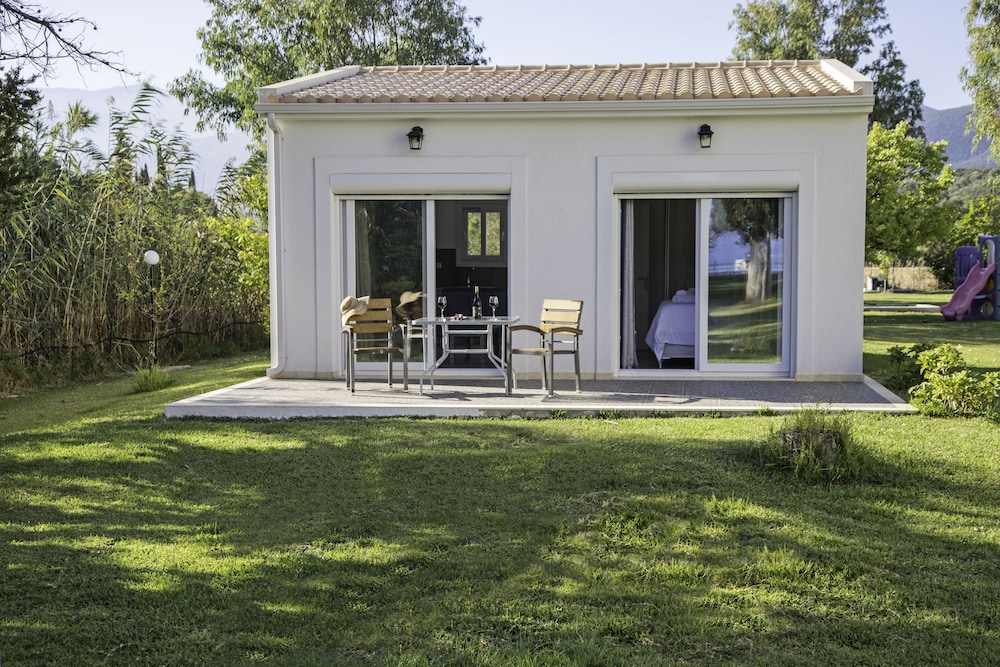 Ianos Garden Suite photo 2